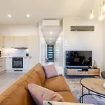 아파트 New 2 Bedroom Close To Arctic Circle *
