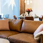 아파트 New 2 Bedroom Close To Arctic Circle