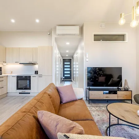 Lejlighed New 2 Bedroom Close To Arctic Circle *